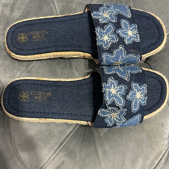 Blue Jean Slides with flower decals. - Picture 2 of 4